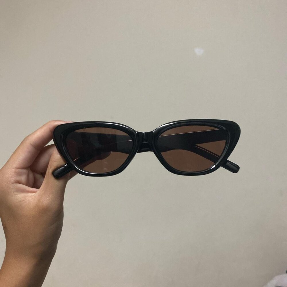 Cat eye sunglasses